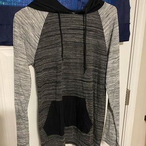 Men’s Long sleeve hooded pullover